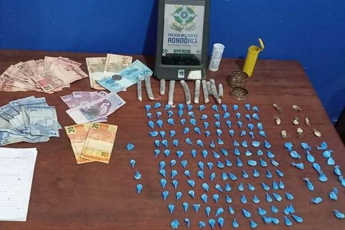 Adolescente e comparsa são flagrados com mais de 200 porções de drogas em boca de fumo na Ponta do Abunã - News Rondônia