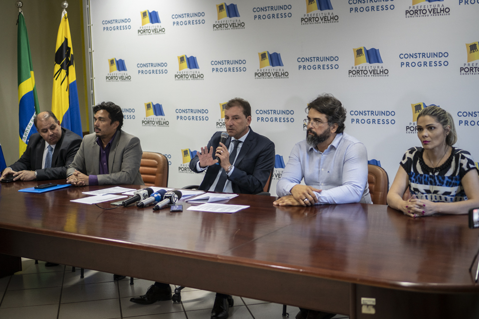 INVESTIGAÇÃO SEMTRAN - PREFEITO CONCEDE ENTREVISTA E ESCLARECE PONTOS INVESTIGADOS PELA POLÍCIA CIVIL - News Rondônia