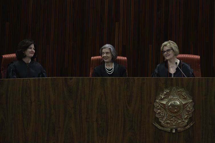 ROSA WEBER TOMA POSSE NO TSE COM MISSÃO DE COMANDAR ELEIÇÕES - News Rondônia