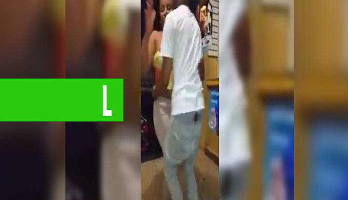 CALÇA DE DANÇARINO CAI, MOSTRA BURACO ENORME NA CUECA E VÍDEO VIRALIZA; VEJA - News Rondônia