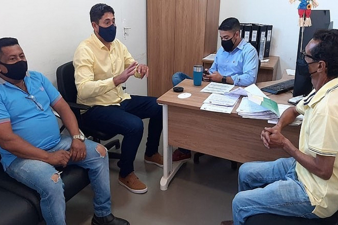 Vereador Marcio Pacele participa de reunião na Emdur para tratar da iluminação pública do bairro Rosalina De Carvalho e distritos da ponta do Abunã - News Rondônia