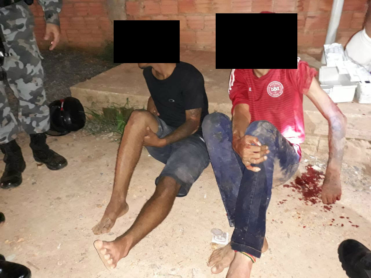 DUPLA SUSPEITA DE TER COLOCADO FOGO EM ÔNIBUS NA BR-319 É DETIDA APÓS INTENSA FUGA E ACIDENTE - News Rondônia