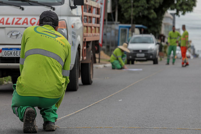 Prefeitura inicia sinalização vertical e horizontal nas avenidas Abunã e Calama - News Rondônia