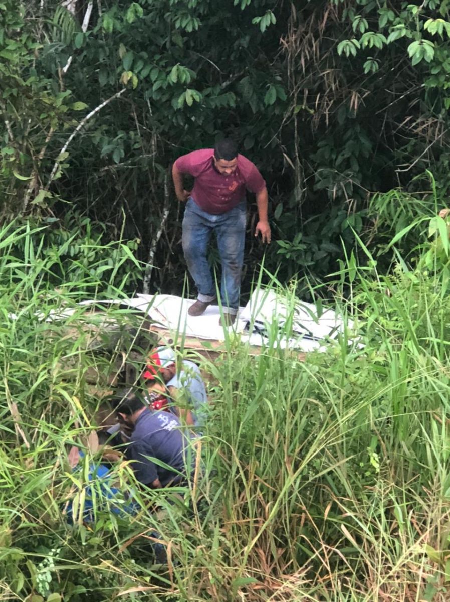 URGENTE - Enfermeira e técnica de enfermagem ficam feridas na BR-319 - News Rondônia