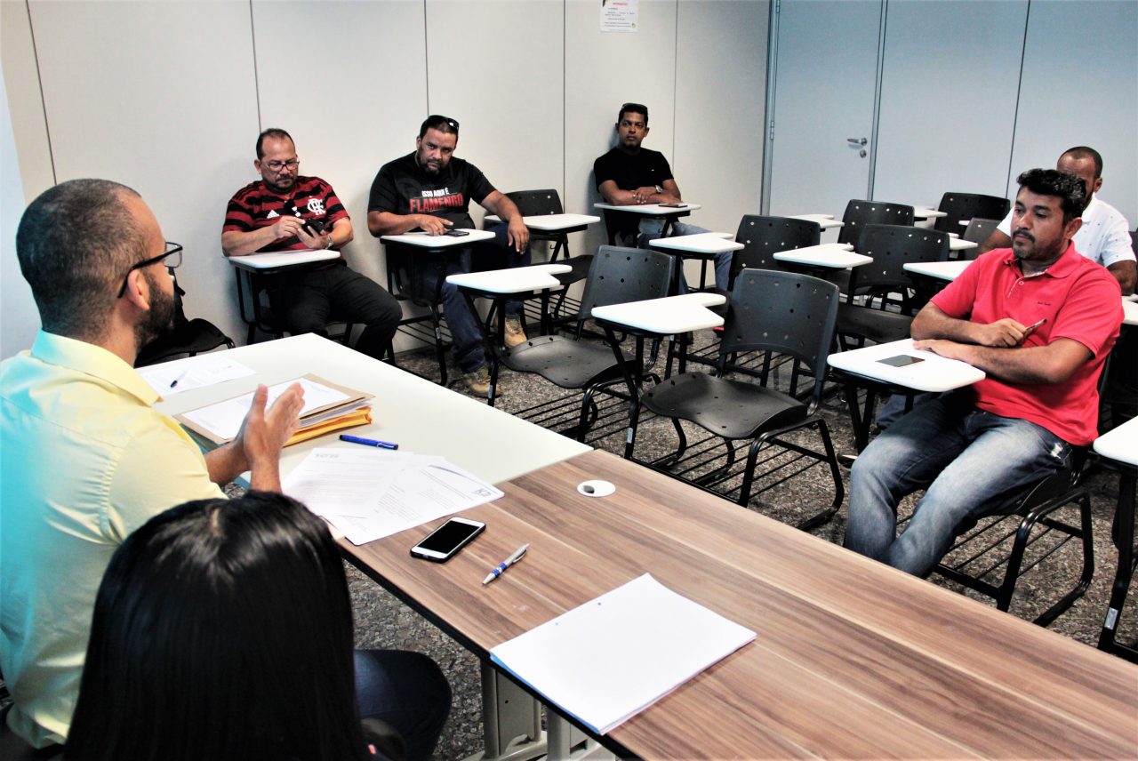 TRÊS EMPRESAS ENTREGAM PROPOSTAS PARA ATENDER CHAMAMENTO DO TRANSPORTE ESCOLAR AQUAVIÁRIO - News Rondônia