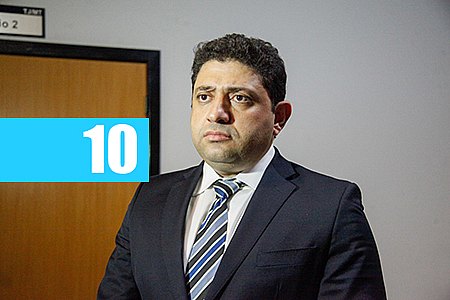 ADVOGADO É PRESO POR BATER E TENTAR ENFORCAR JUIZ DURANTE AUDIÊNCIA - News Rondônia