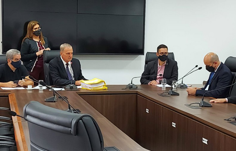 CCJ ALE - Projeto que transforma áreas do Estado em reservas é suspenso - News Rondônia