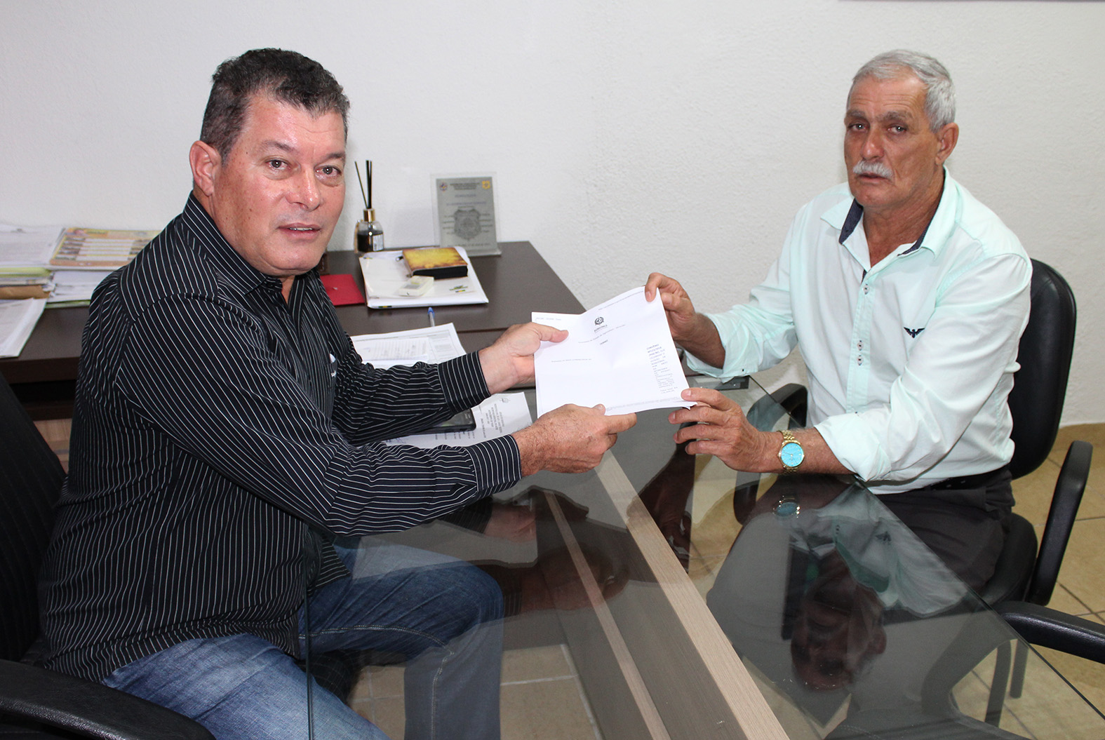 DEPUTADO EDSON MARTINS ASSINA CONVÊNIO DE R$ 126 MIL PARA NOVA UNIÃO - News Rondônia