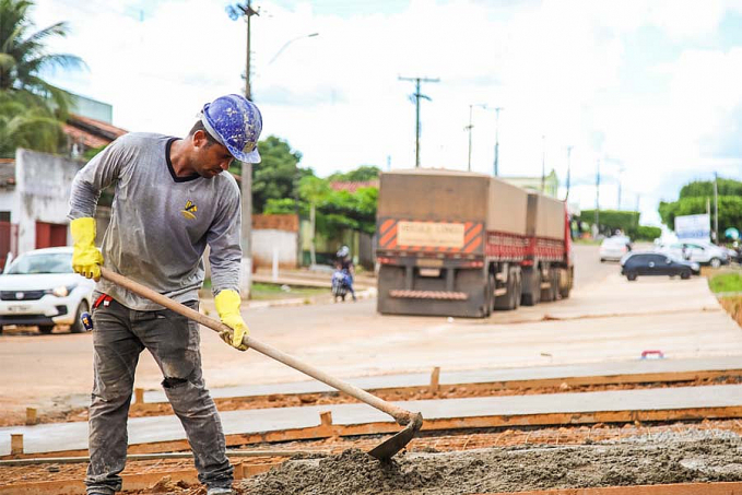 Obras de estacionamento e padronização de calçadas do Centro de Saúde da Mulher seguem em ritmo acelerado - News Rondônia