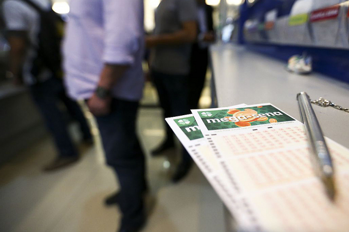 Mega-Sena acumulada deve pagar hoje R$ 75 milhões - News Rondônia
