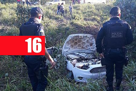 MOTORISTA ESCAPA DA MORTE APÓS SAIR DA PISTA E CAIR EM BARRANCO - News Rondônia