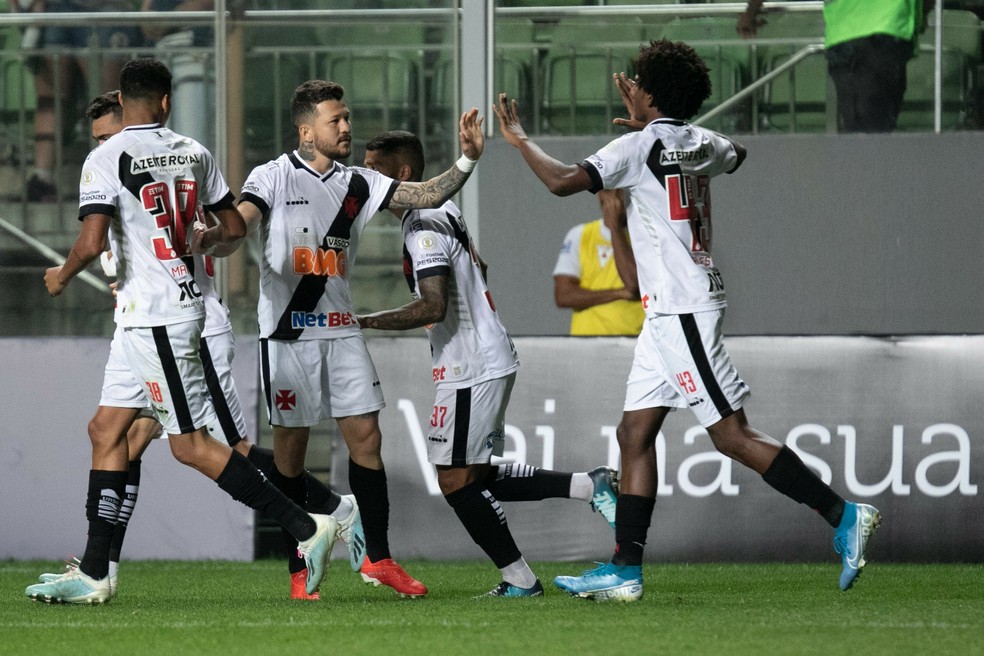 DE VIRADA, VASCO VENCE O ATLÉTICO-MG FORA DE CASA E SE DISTANCIA DO Z-4 - News Rondônia