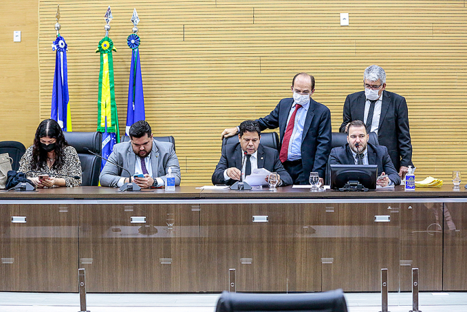 Assembleia aprova novos Planos de carreira para servidores, a prorrogação do Refaz 2021 e novo prazo para pagamento de IPVA em Rondônia - News Rondônia