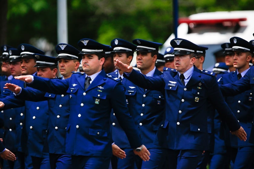 REFORMADOS DA AERONÁUTICA ATUARÃO EM ESCOLAS CÍVICO-MILITARES - News Rondônia