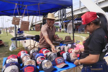 CAVALGADA E ESCOLHA DA RAINHA EXPOPORTO ABREM FEIRA AGROPECUÁRIA NA CAPITAL COM GRANDE ACEITAÇÃO DO PÚBLICO - News Rondônia