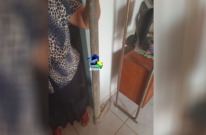 Enlouquecida na droga, filha tenta matar mãe a golpes de machado - News Rondônia