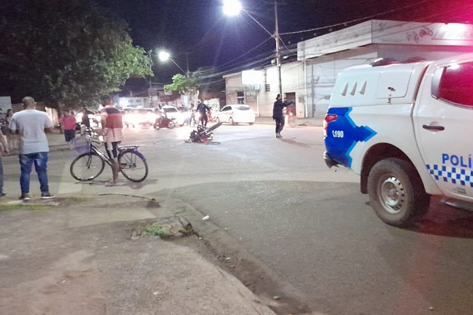 URGENTE: Motociclista é socorrido após colisão em carro na Avenida Jatuarana - News Rondônia
