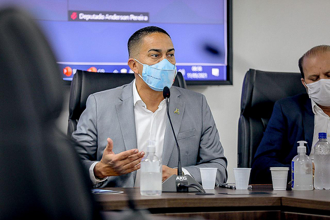 Lei do Selo 'Rondônia sem Racismo' de autoria de Eyder Brasil é sancionada - News Rondônia