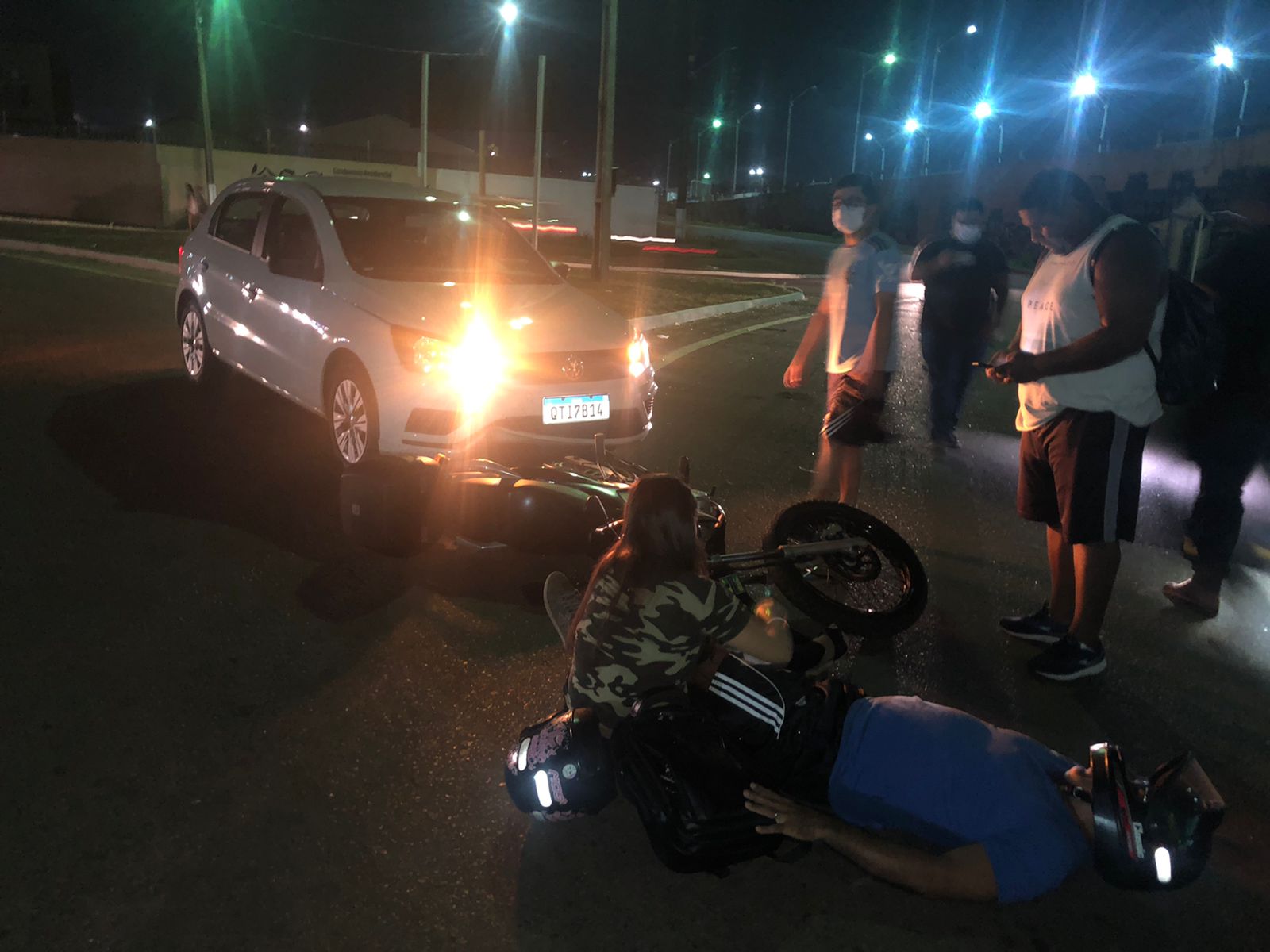 URGENTE: Pai e filha ficam feridos em acidente - News Rondônia