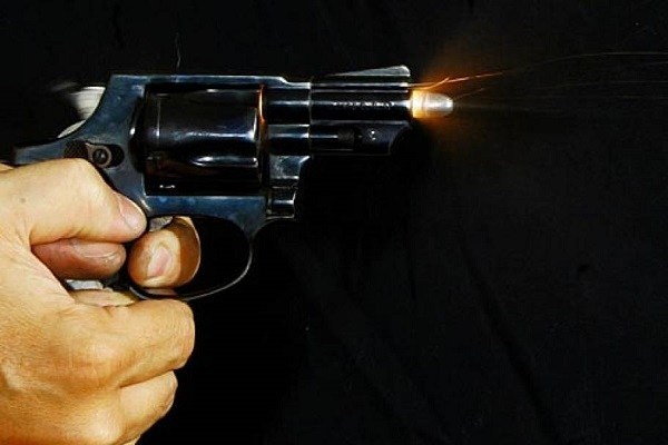 VILHENA: APOSENTADA DE 65 ANOS DISCUTE COM MARIDO 20 ANOS MAIS NOVO E O ATINGE COM DISPARO DE ARMA DE FOGO - News Rondônia