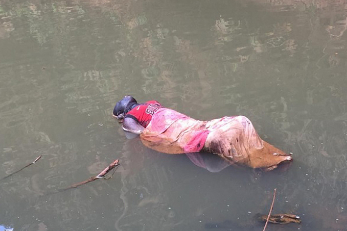 URGENTE: Cadáver em decomposição é encontrado com mãos e pés amarrados em lago - News Rondônia