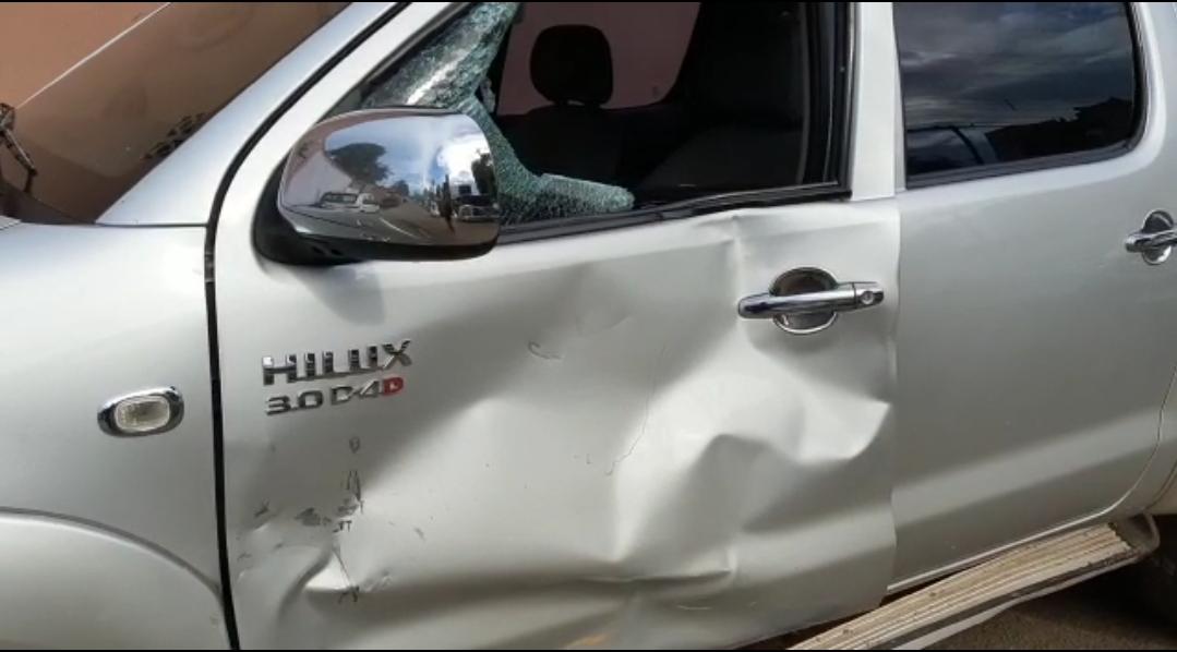 MOTOCICLISTA INABILITADO FICA GRAVEMENTE FERIDO APÓS COLIDIR CONTRA CAMINHONETE - News Rondônia