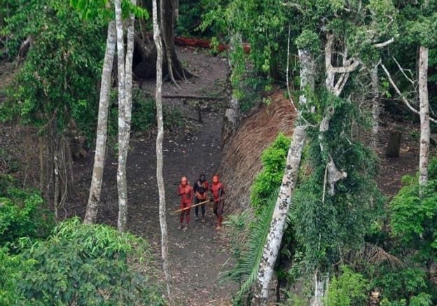 CONHECI E PERDOEI O ÍNDIO ISOLADO QUE ME FLECHOU NO ROSTO - News Rondônia