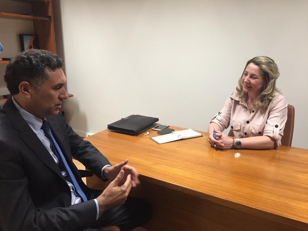 DEPUTADA JAQUELINE CASSOL FAZ COMPROMISSO EM PRIORIZAR MAIS DE 15 MILHÕES DE EMENDAS DO SENADOR IVO CASSOL - News Rondônia