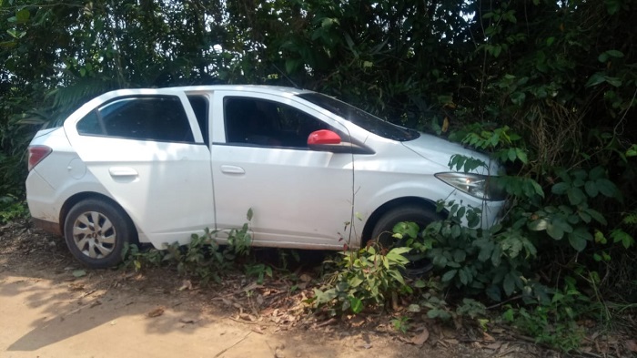 IMAGENS FORTES - Taxista suspeito de ser de facção é crivado de bala no AM - News Rondônia
