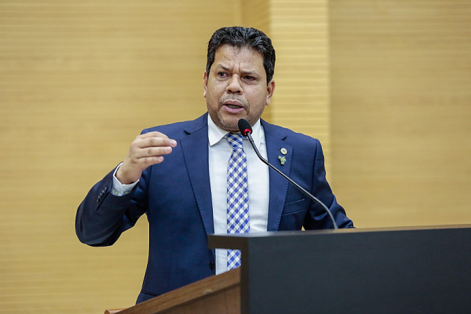 Jair Montes agradece Seduc por restabelecer a vigilância patrimonial nas escolas - News Rondônia