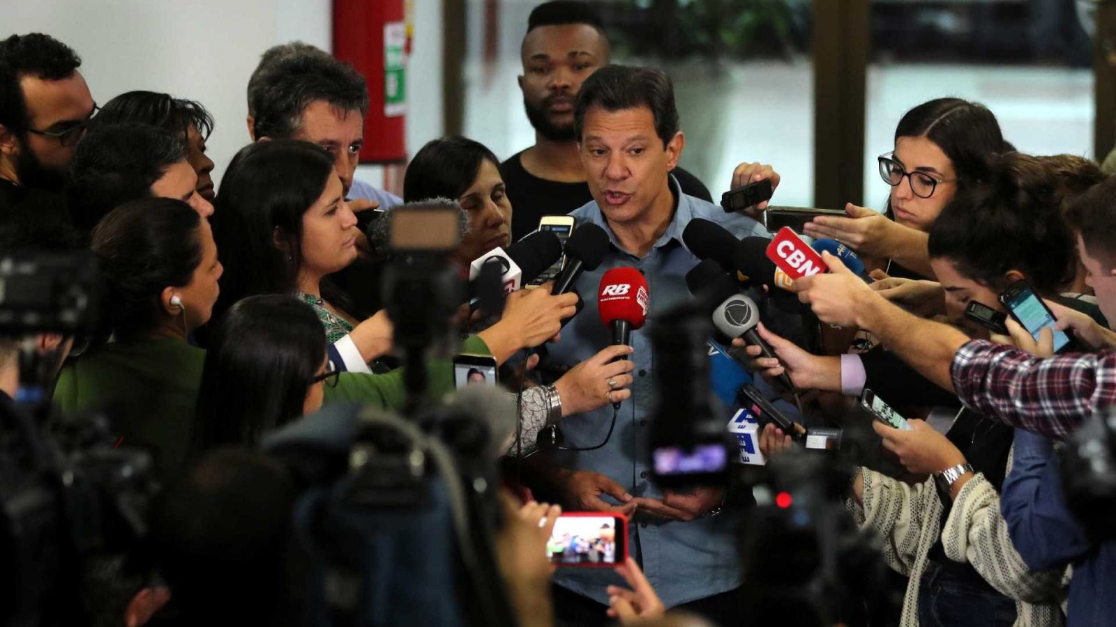 HADDAD ACUSA BOLSONARO DE ORGANIZAÇÃO CRIMINOSA E VAI À POLÍCIA FEDERAL - News Rondônia