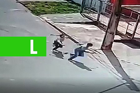 LUTADORA PÕE LADRÃO PARA CORRER, REAGINDO A ASSALTO COM CHUTES - VÍDEO - News Rondônia