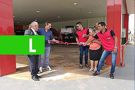 PREFEITO PARTICIPA DA INAUGURAÇÃO DE AUTO CENTER E PARABENIZA POCONÉ VEÍCULOS POR INVESTIR EM ROLIM DE MOURA - News Rondônia