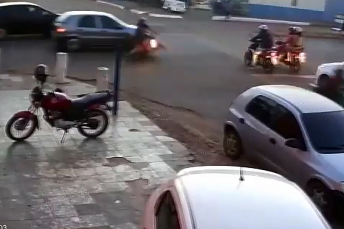 ASSISTA: Câmera de segurança registra momento de acidente no Teixeirão - News Rondônia