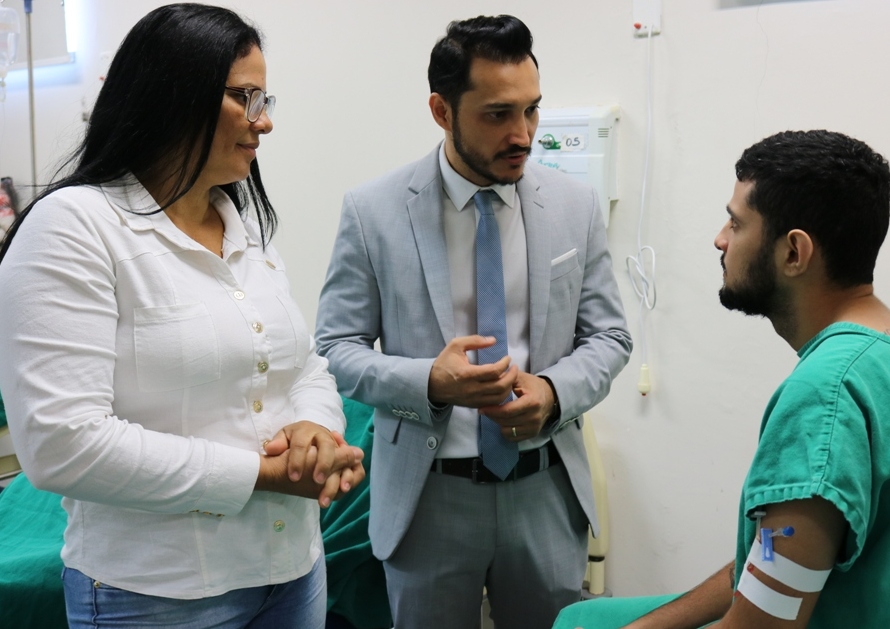CIRURGIÕES PLÁSTICOS REALIZAM RECONSTRUÇÃO DE ORELHAS A PARTIR DA CARTILAGEM DAS COSTELAS NO HOSPITAL DE BASE EM PORTO VELHO - News Rondônia