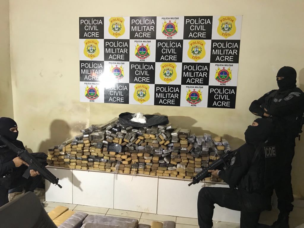 BOPE APREENDE MAIS DE 300KG DE MACONHA DURANTE A MADRUGADA EM RIO BRANCO - News Rondônia