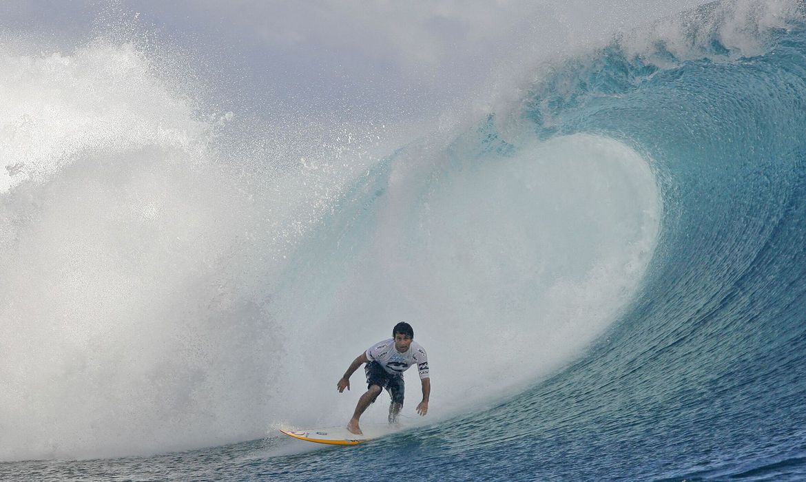 Última etapa do mundial de surfe no Taiti é cancelada - News Rondônia