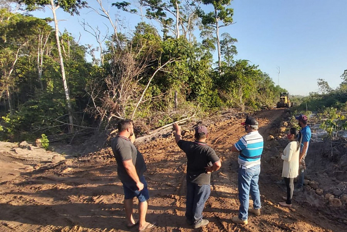 VILHENA: Produtores da Linha 130 são beneficiados com recuperação de estradas e Porteira Adentro pela Semagri - News Rondônia