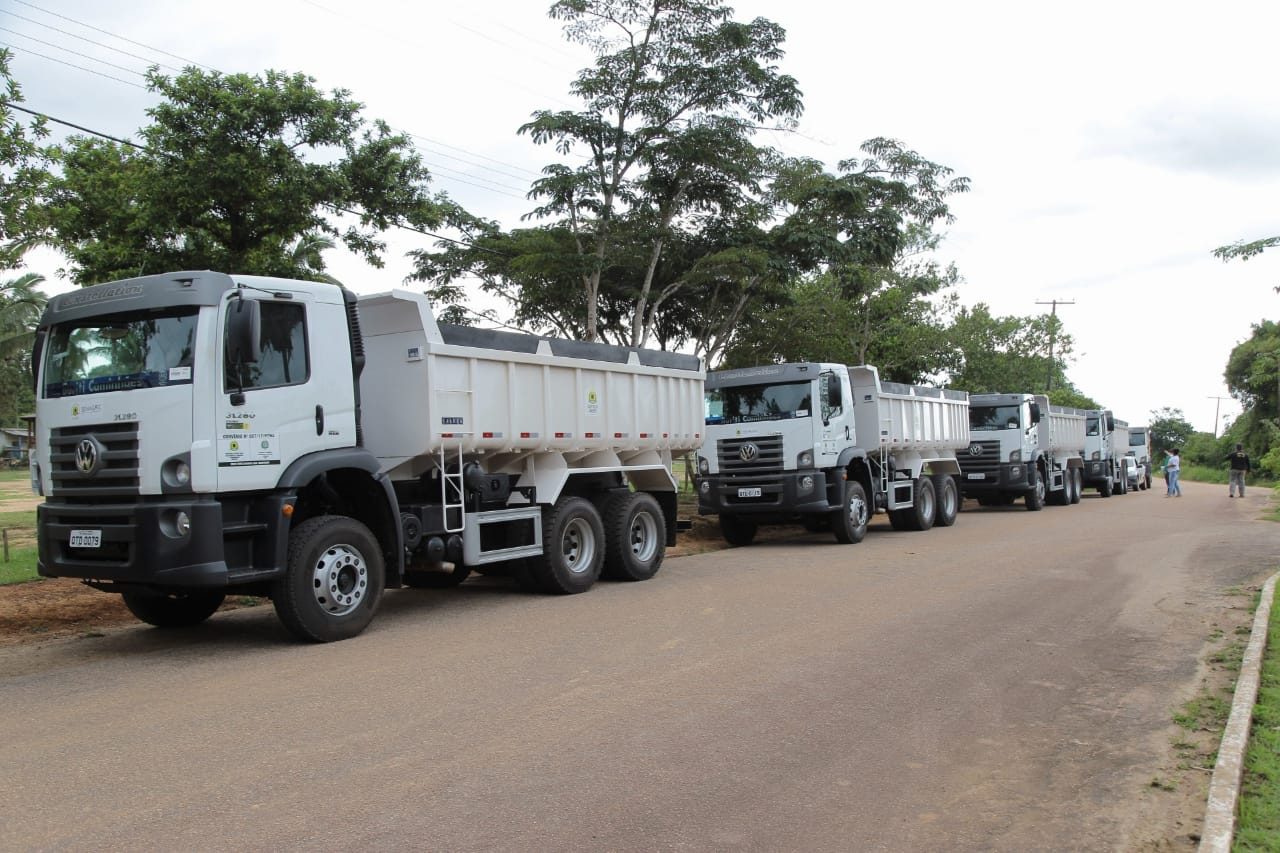 PREFEITURA RECEBE 20 MÁQUINAS QUE SERÃO USADAS PELAS SEMISB, SEMA E SEMAGRIC - News Rondônia