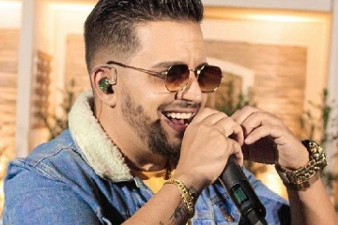 Cantor sertanejo Kleber, da dupla com Kaue, morre com Covid-19 - News Rondônia