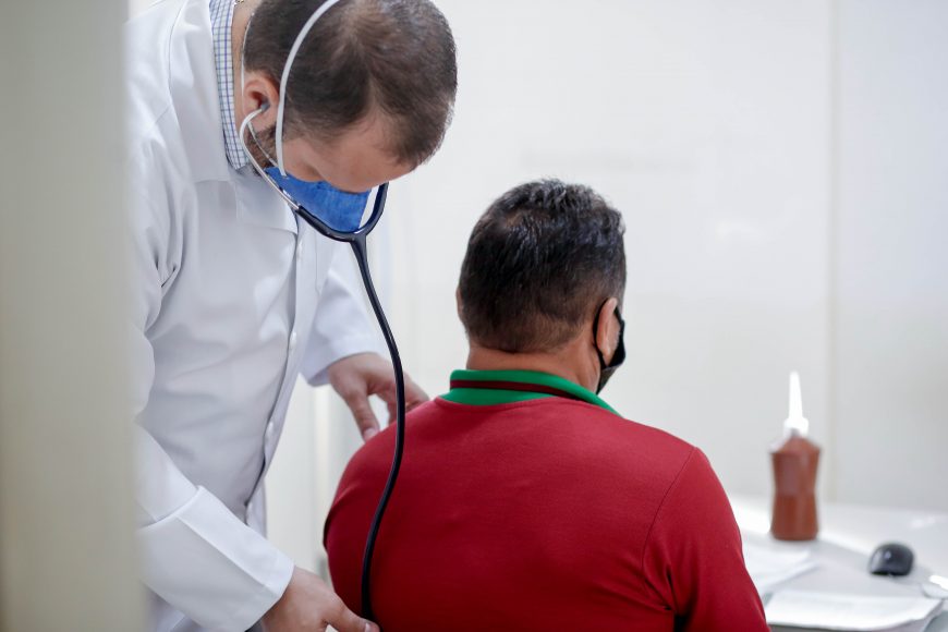 Especialista esclarece sobre novos sintomas da covid-19 e efeitos colaterais gerados por medicamentos - News Rondônia