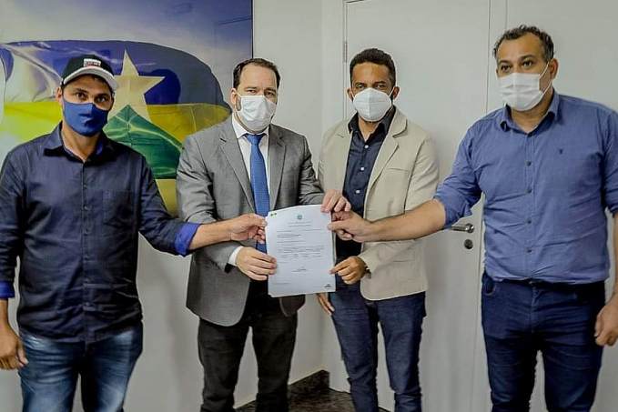 Seringueiras tem convênio de R$ 150 mil para a recuperação de estradas assinado - News Rondônia
