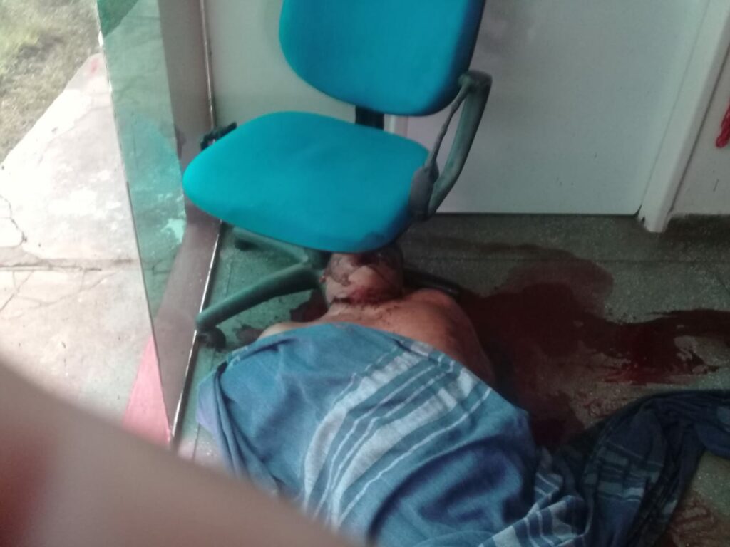 IMAGENS FORTES - Membros de facção invadem delegacia e executam rival com tiros na cabeça - News Rondônia