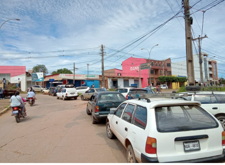 Obra em estrada motiva protesto e interrompe trânsito na fronteira do Brasil com a Bolívia - News Rondônia
