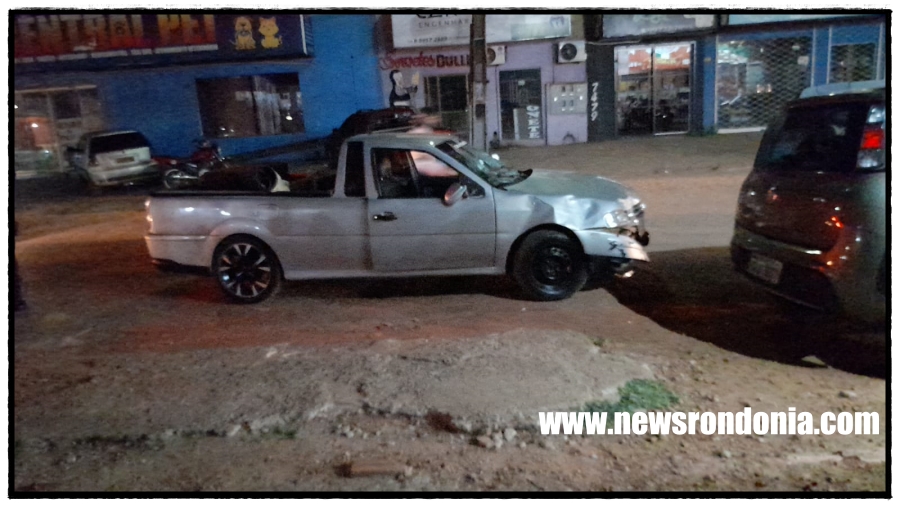 Carro avança sinal vermelho e atropela motociclista na zona leste - News Rondônia