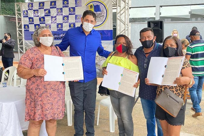 Vereador Márcio Pacele acompanha realização de entrega de mais de 300 títulos de regularização Fundiária - News Rondônia