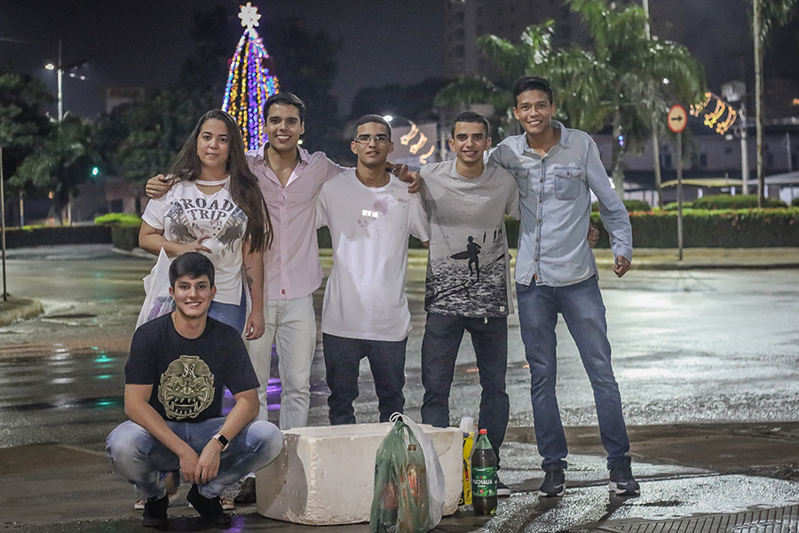 AMIGOS TROCAM FESTAS DE RÉVEILLON POR AÇÃO SOLIDÁRIA EM PORTO VELHO - News Rondônia