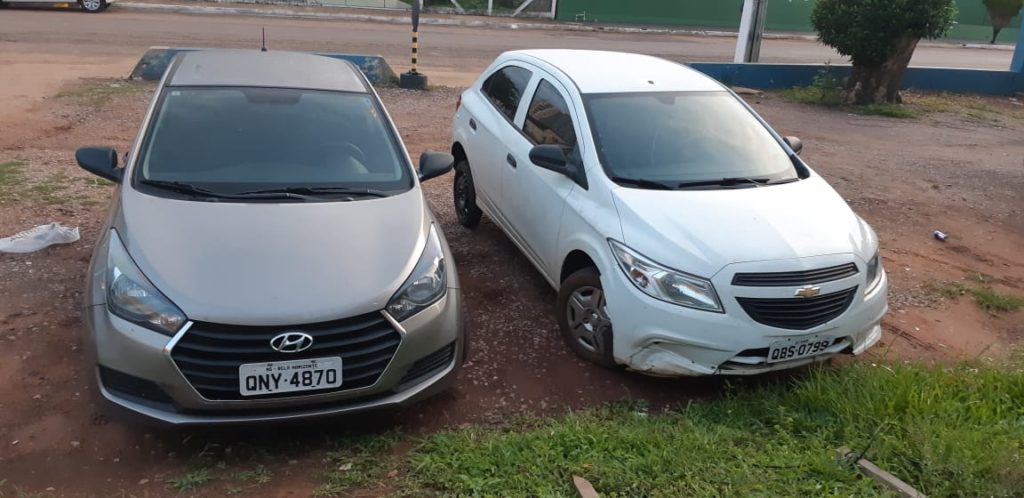 CARRO RECHEADO: JOVENS SÃO FLAGRADOS COM QUASE 800 QUILOS DE MACONHA - News Rondônia