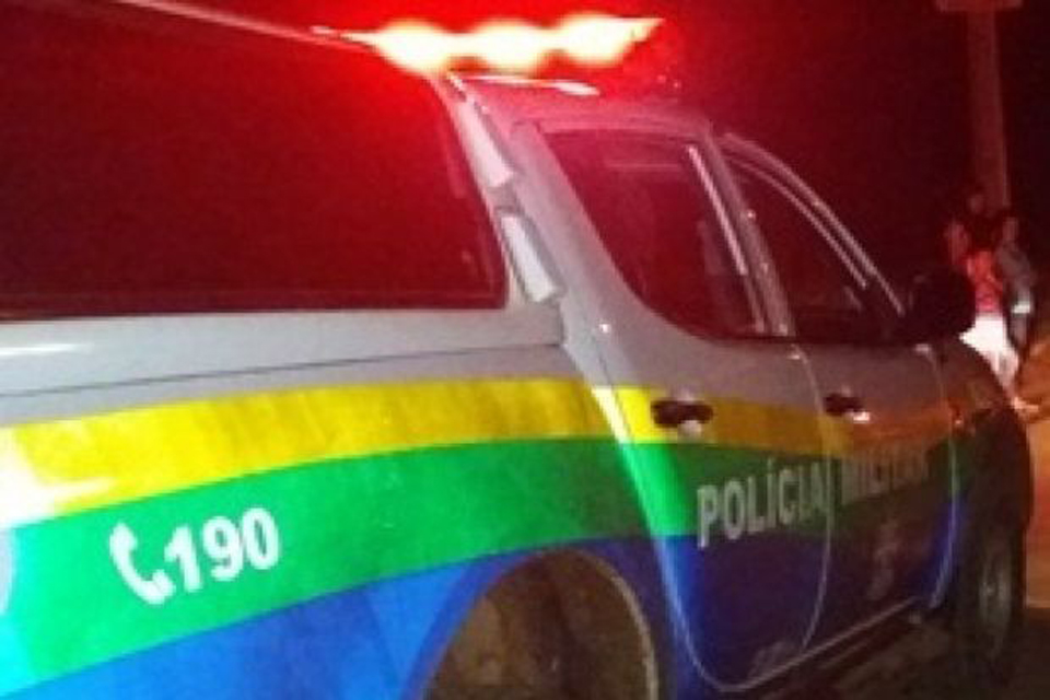 VIOLÊNCIA SEM FIM - Homem é socorrido após levar três tiros na zona leste - News Rondônia