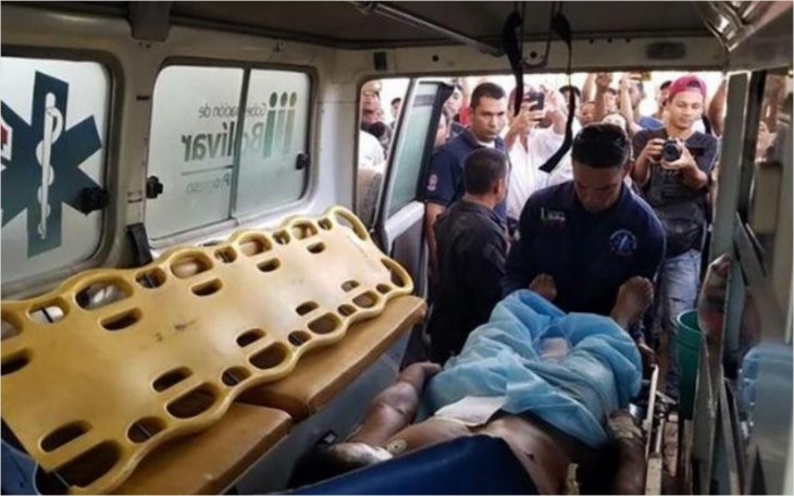 AMBULÂNCIAS VENEZUELANAS ENTRAM NO BRASIL COM CINCO FERIDOS, O CLIMA ESTÁ TENSO NA FRONTEIRA - News Rondônia